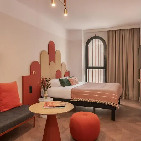 Ibis Styles Santa Justa 3* 세비야