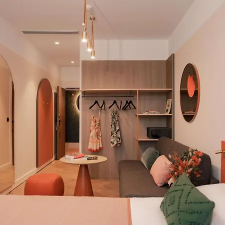 Ibis Styles Santa Justa Hotel 3*