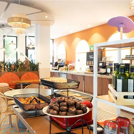 Hotel Ibis Styles Santa Justa 3*